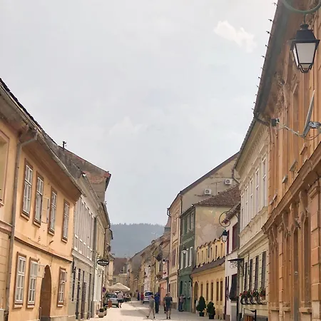 Voya Nordic Apartment-a Luxury Oasis In The Old Town Brasov