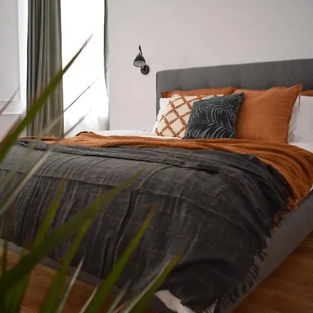 Voya Nordic Apartment-a Luxury Oasis In The Old Town Brasov